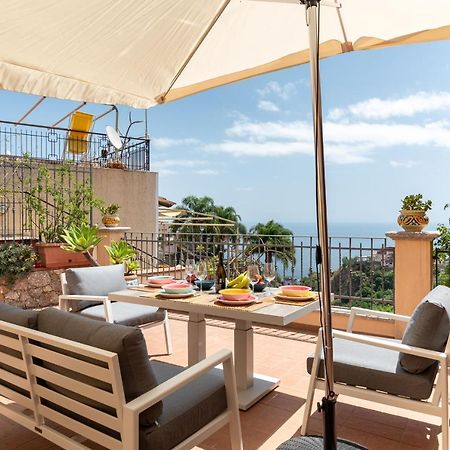 Taormina Panoramic Apartment With Parking Екстериор снимка