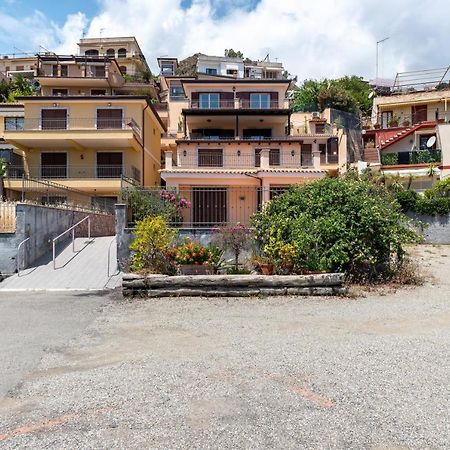 Taormina Panoramic Apartment With Parking Екстериор снимка