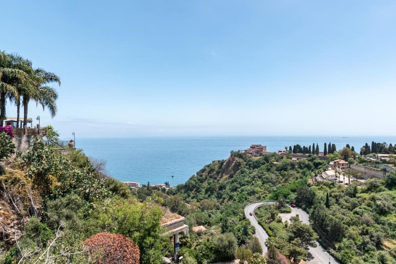 Taormina Panoramic Apartment With Parking Екстериор снимка