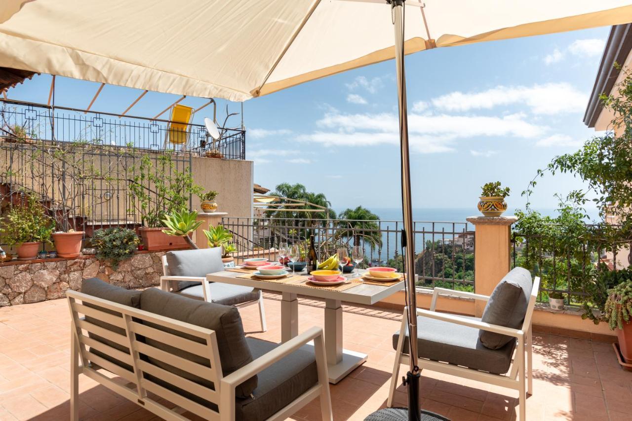 Taormina Panoramic Apartment With Parking Екстериор снимка